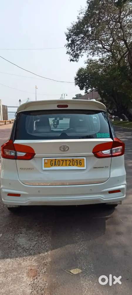 Toyota Rumion 2024 Petrol 110000 Km Driven