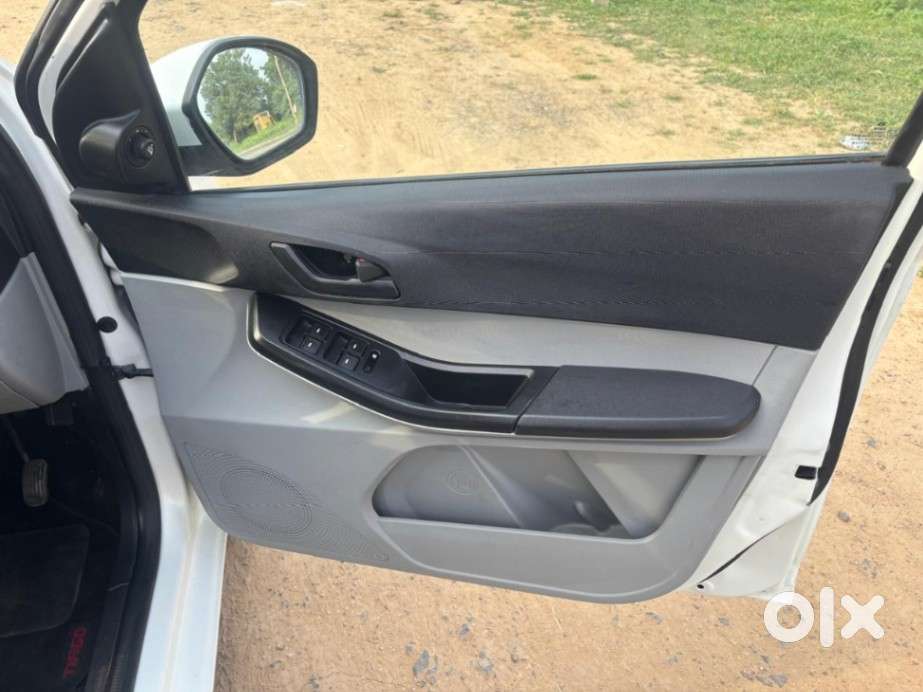 Tata Tiago 1.2 Revotron Xt (o), 2021, Petrol