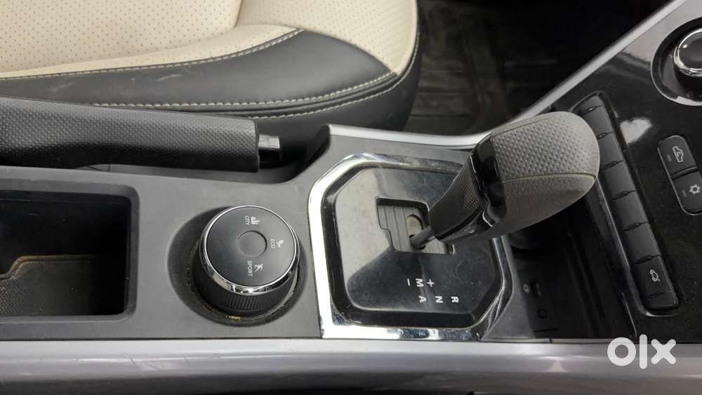 Tata Nexon 1.5 Revotorq Xma Plus (s) Amt, 2023, Petrol