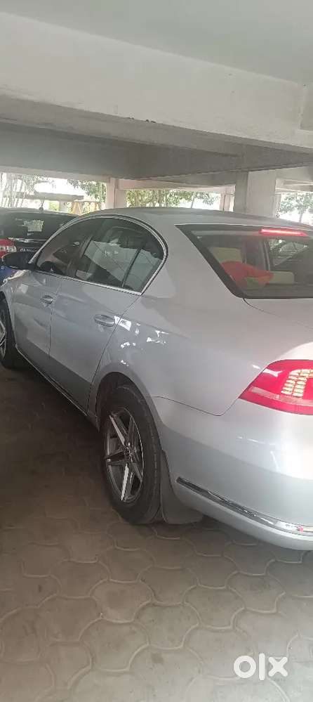Volkswagen Passat 2011 Diesel 173903 Km Driven