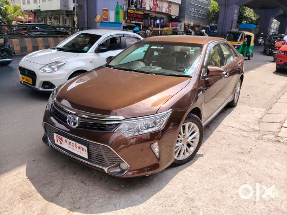 Toyota Camry Hybrid, 2016, Cng & Hybrids