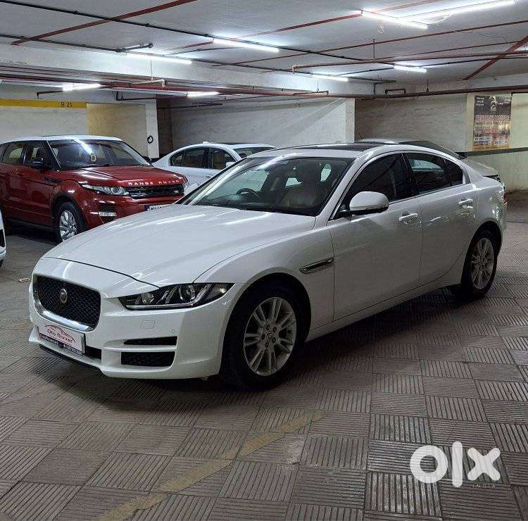 Jaguar Xe Portfolio, 2019, Petrol