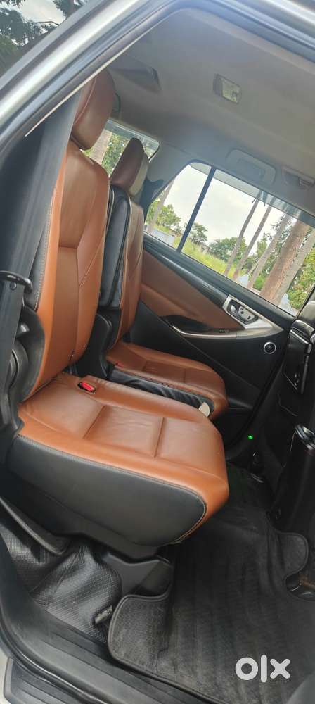 Toyota Innova Crysta 2.8z Automatic, 2017, Diesel