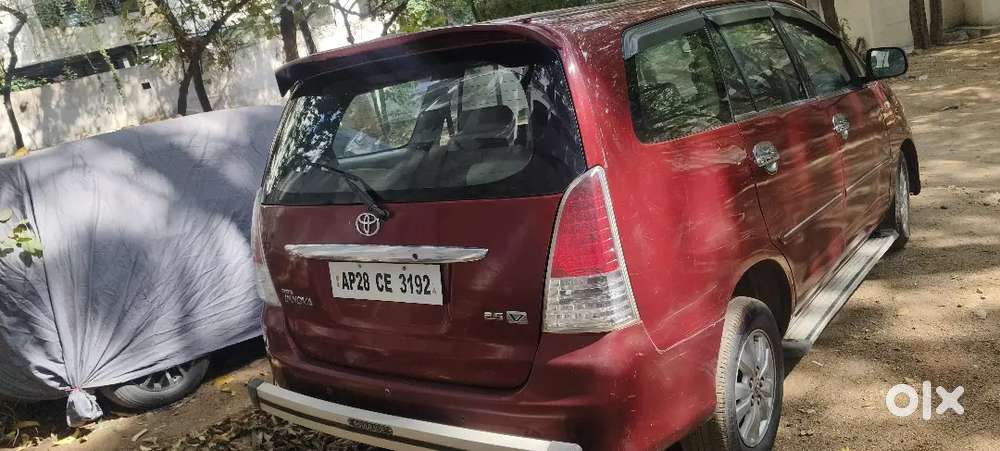 Toyota Innova 2010 Diesel 300000 Km Driven