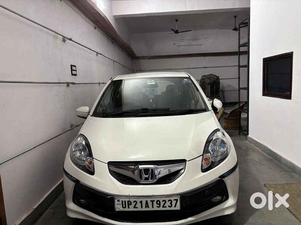 Honda Brio 2013 Km Driven