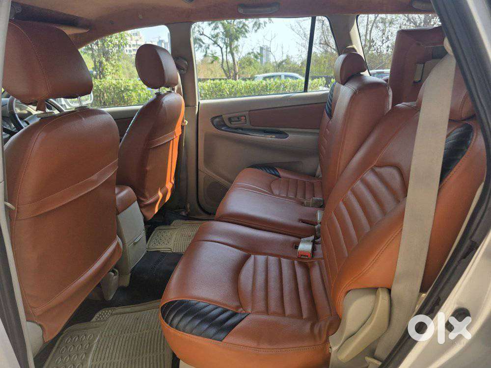 Toyota Innova 2.5 G (diesel) 8 Seater, 2010, Diesel