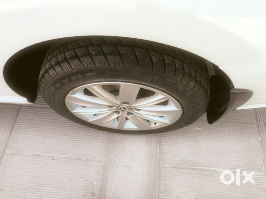 Volkswagen Vento 1.2 Tsi Highline At, 2016, Petrol