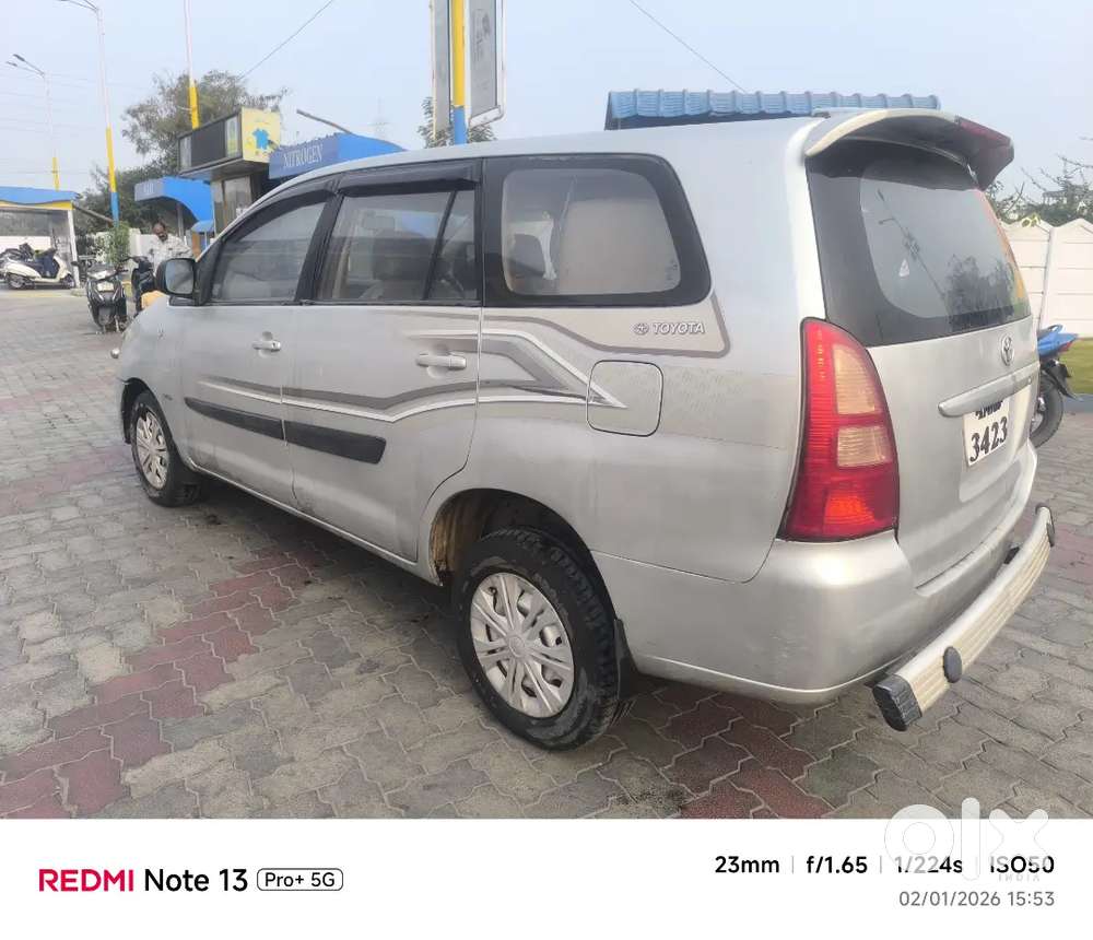 Toyota Innova 2.0 E 2006