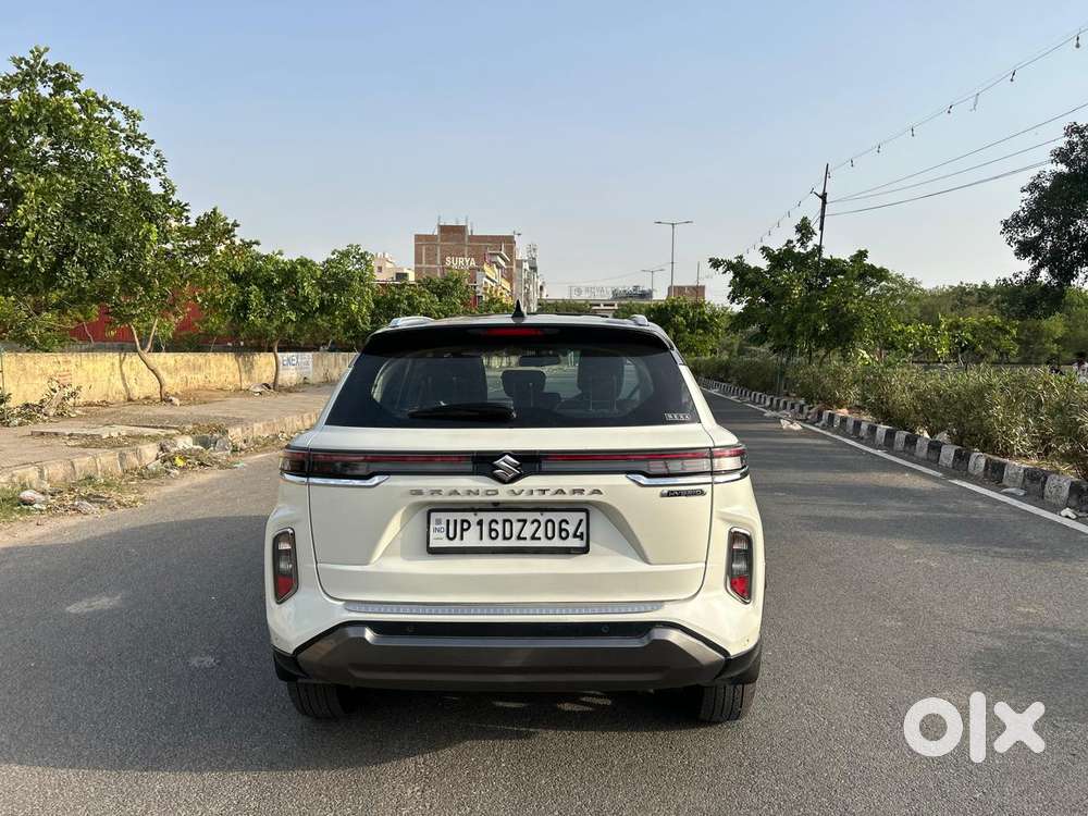 Maruti Suzuki Grand Vitara 1.5 Alpha Plus Intelligent Hybrid Ecvt, 2..