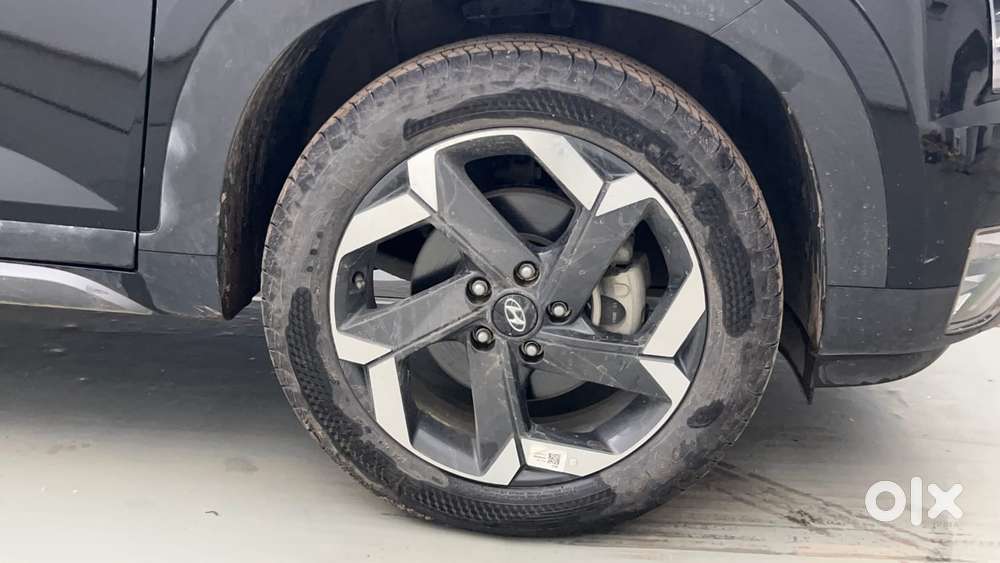 Hyundai Alcazar Platinum 7 Str 1.5 Turbo Petrol Adventure, 2023, Pet..