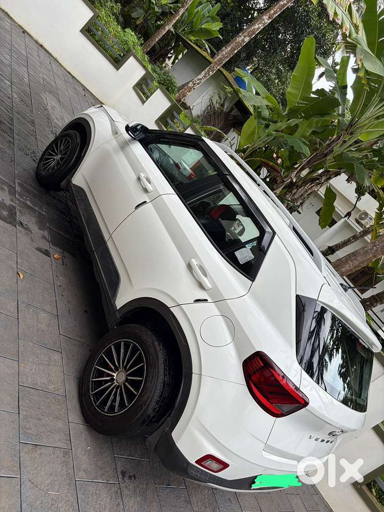 Hyundai Venue Diesel 2021