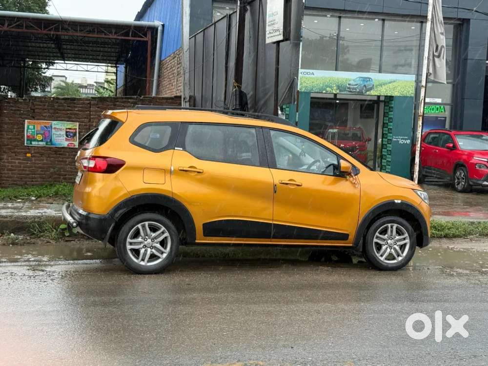 Renault Triber Rxz, 2020, Petrol