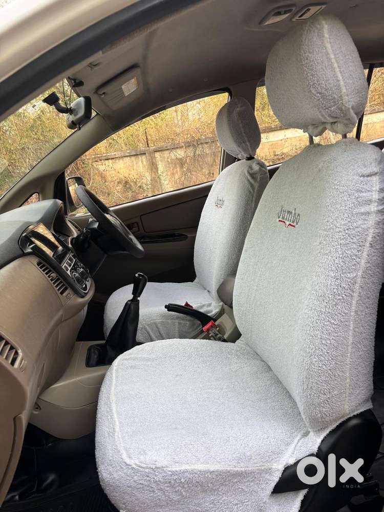Toyota Innova 2.5 G (diesel) 7 Seater Bs Iv, 2015, Diesel