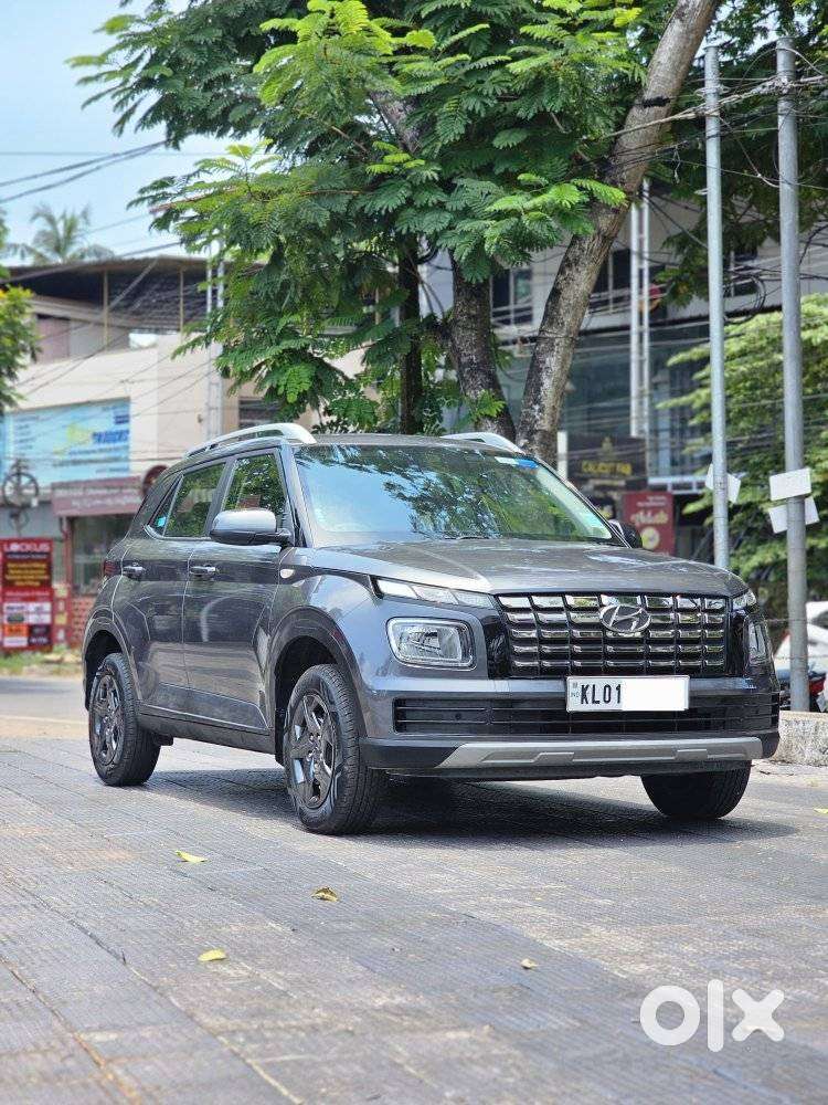 Hyundai Venue 1.2 S (o), 2023, Petrol