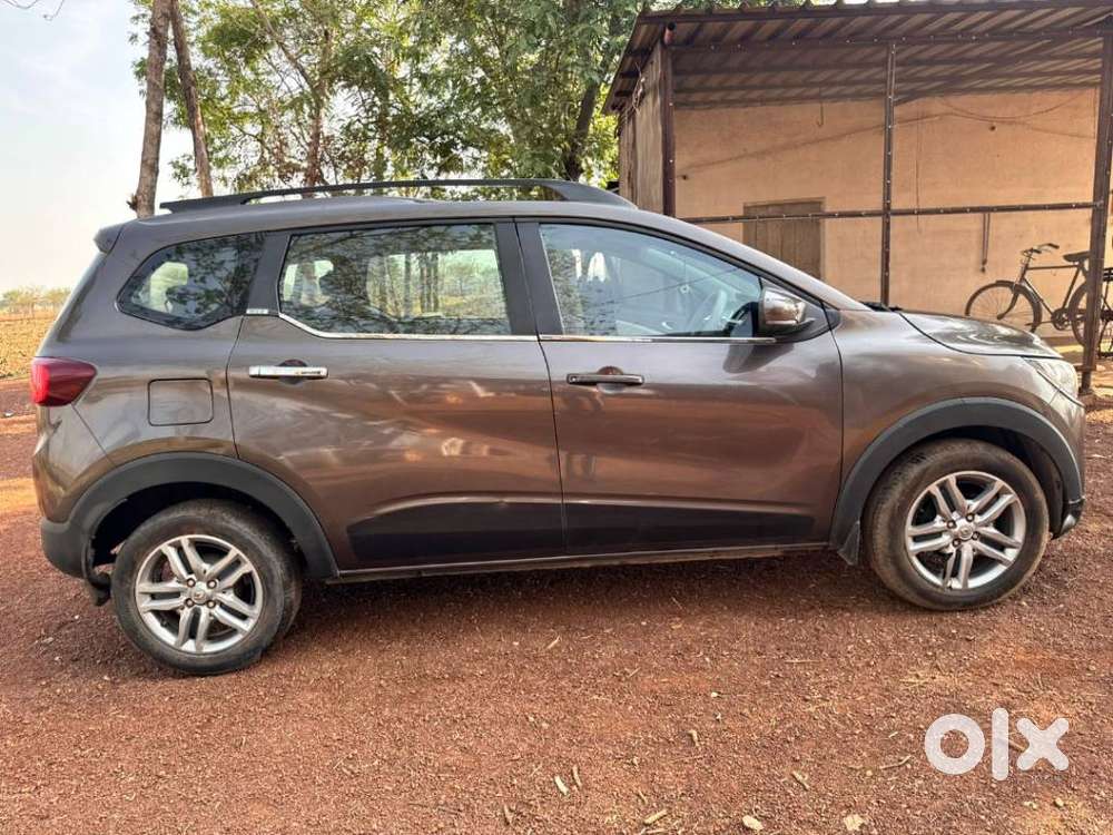 Renault Triber Rxz, 2021, Petrol