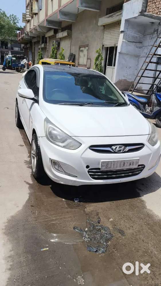 Hyundai Venue Diesel Mt 1013