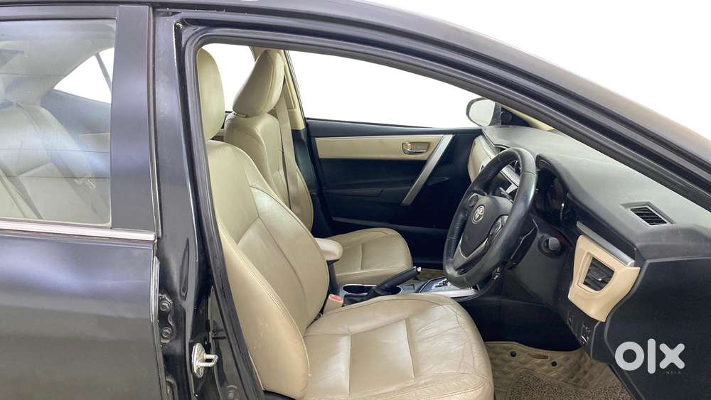 Toyota Corolla Altis Vl At, 2015, Petrol