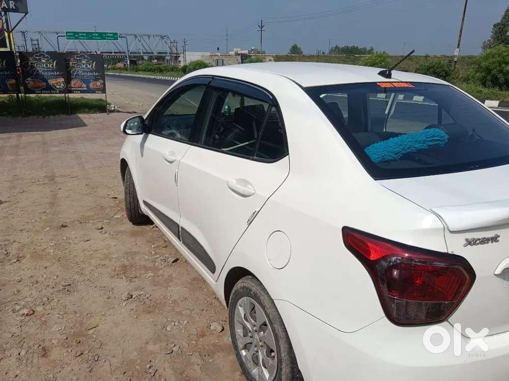 Hyundai Xcent 2015 Petrol