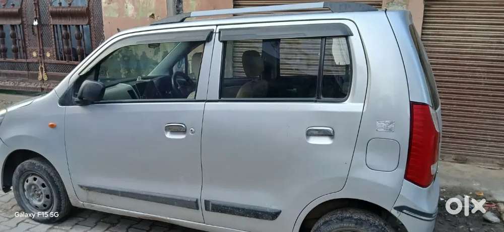 Company Fitted Cng,basetub, Stereo,,back Camra, All Okk Vehicle , Insu