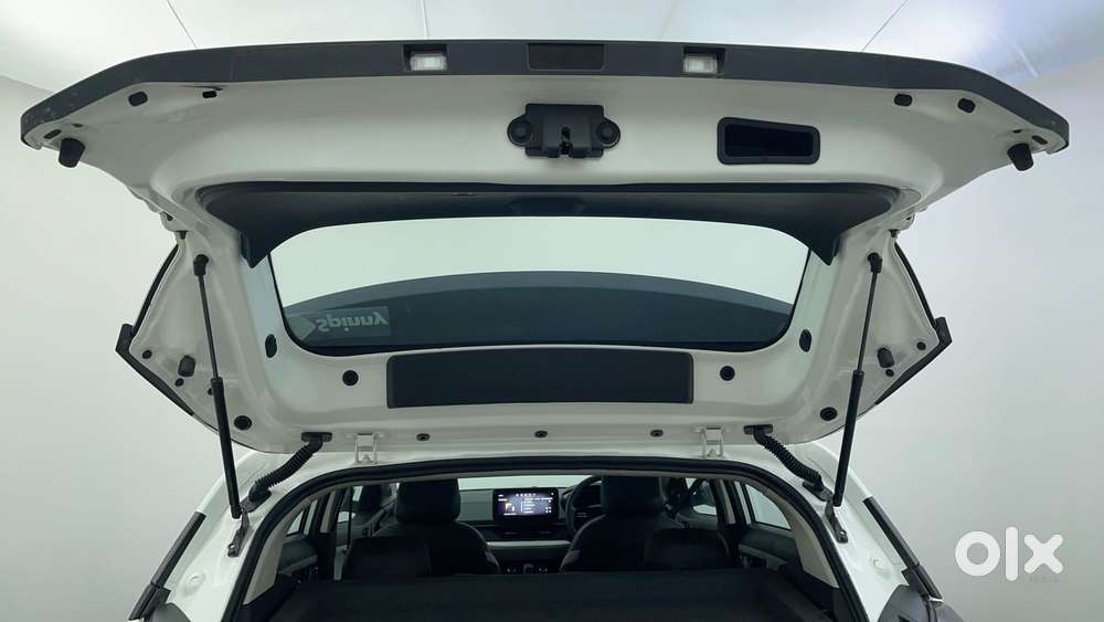 Tata Nexon Creative Plus S 1.2 Revotron Petrol 6 Mt, 2025, Petrol