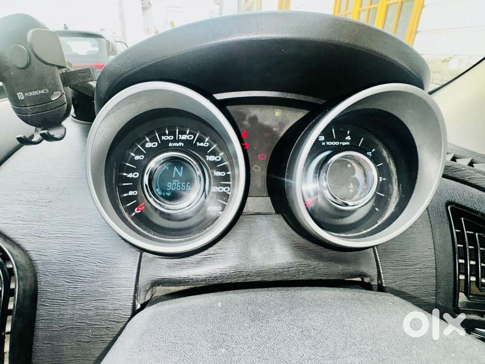 Mahindra Xuv500 2.2 W10 Sportz Edition Mt, 2015, Diesel