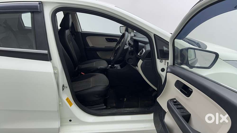 Tata Altroz 1.2 Xt, 2022, Petrol