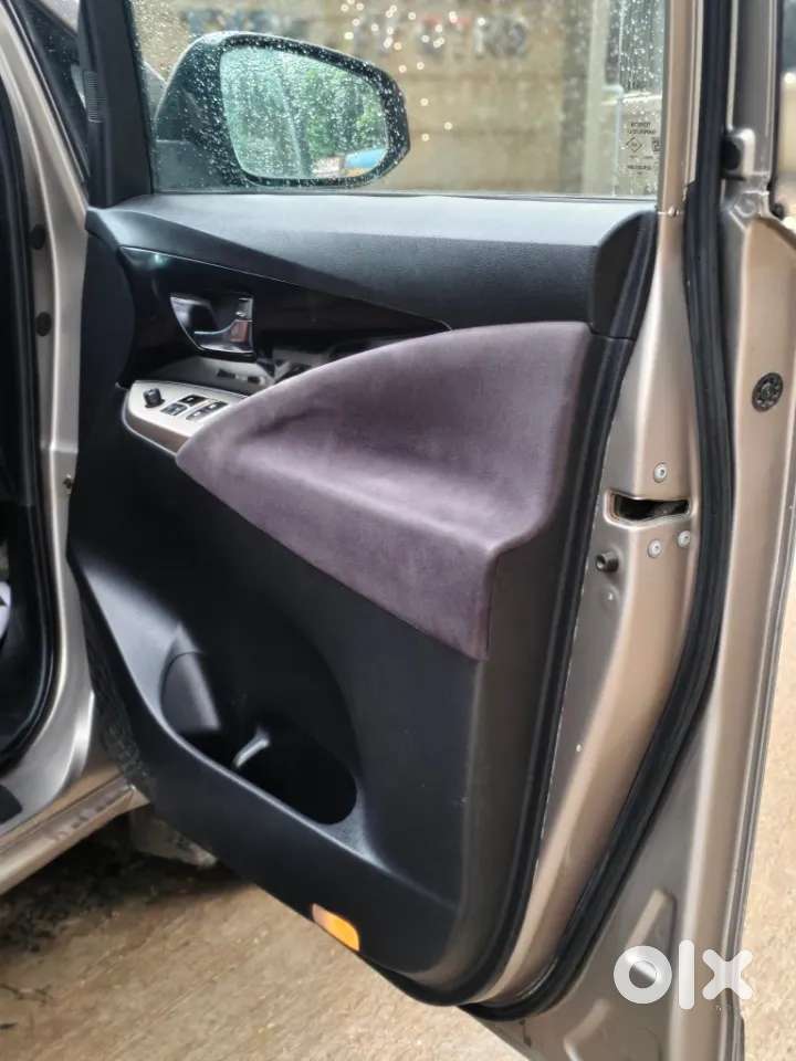 Toyota Innova Crysta 2.4 V 7 Str, 2017, Diesel