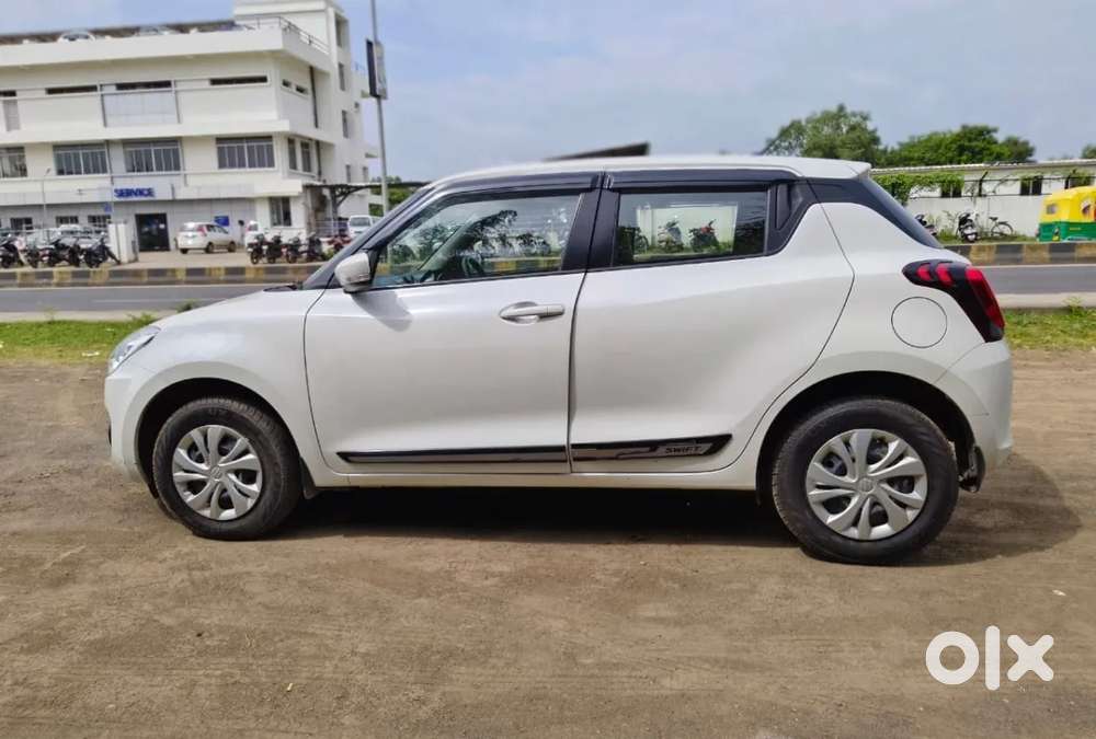 Maruti Suzuki Swift Vxi, 2024, Petrol