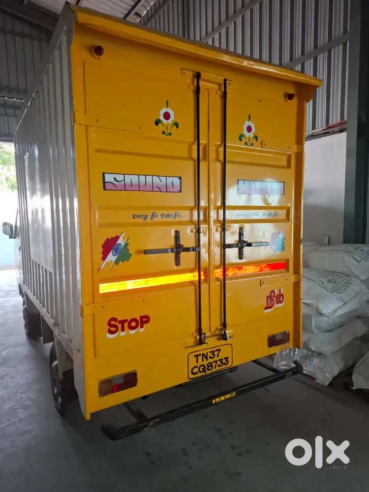 Mahindra Supro Maxitruck, Container Vehicle