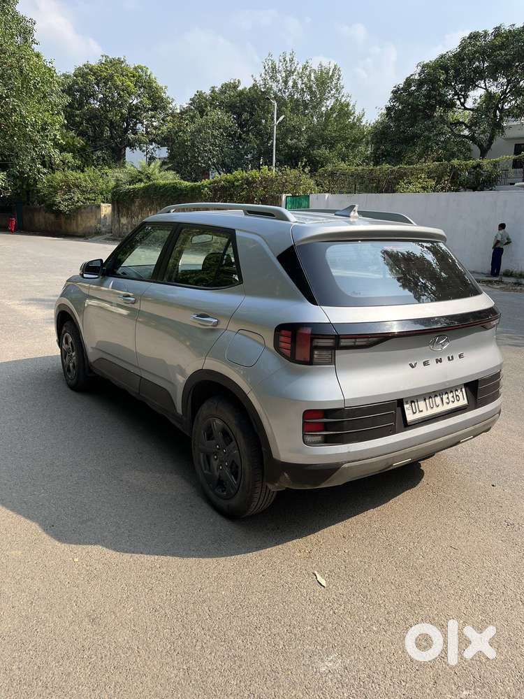 Hyundai Venue S (o) 1.2 Petrol Knight Edition, 2023, Petrol