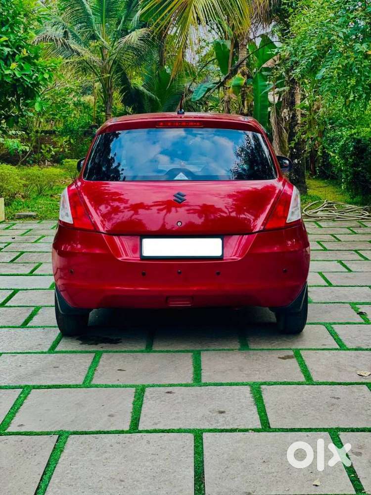 Maruti Suzuki Swift Lxi Optional-o, 2012, Petrol