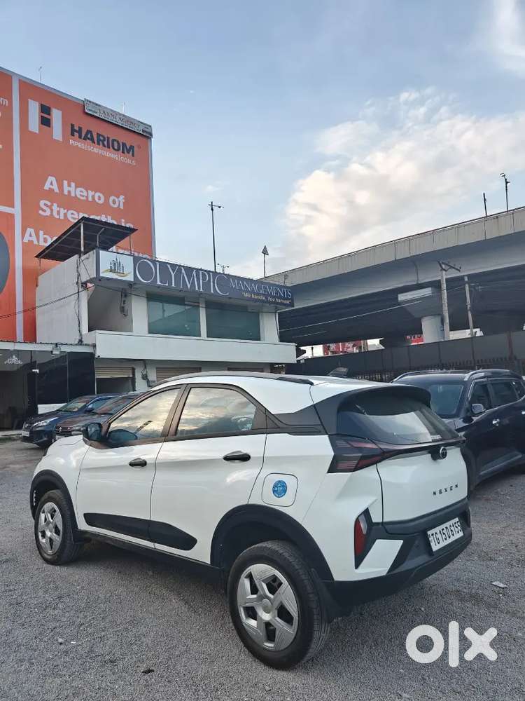 Tata Nexon Pure S Diesel Amt 2024  4,600 Km  Negotiable