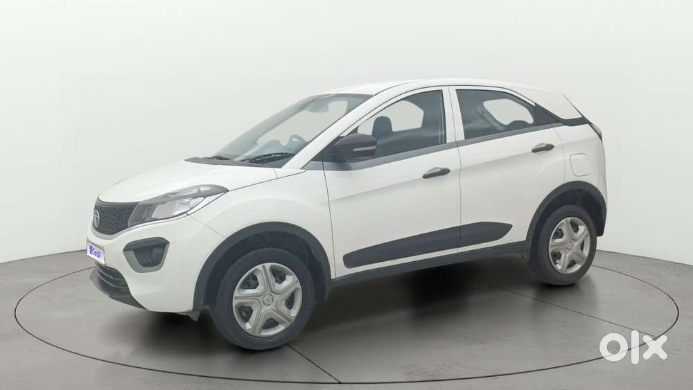 Tata Nexon 1.2 Revotron Xe, 2018, Petrol