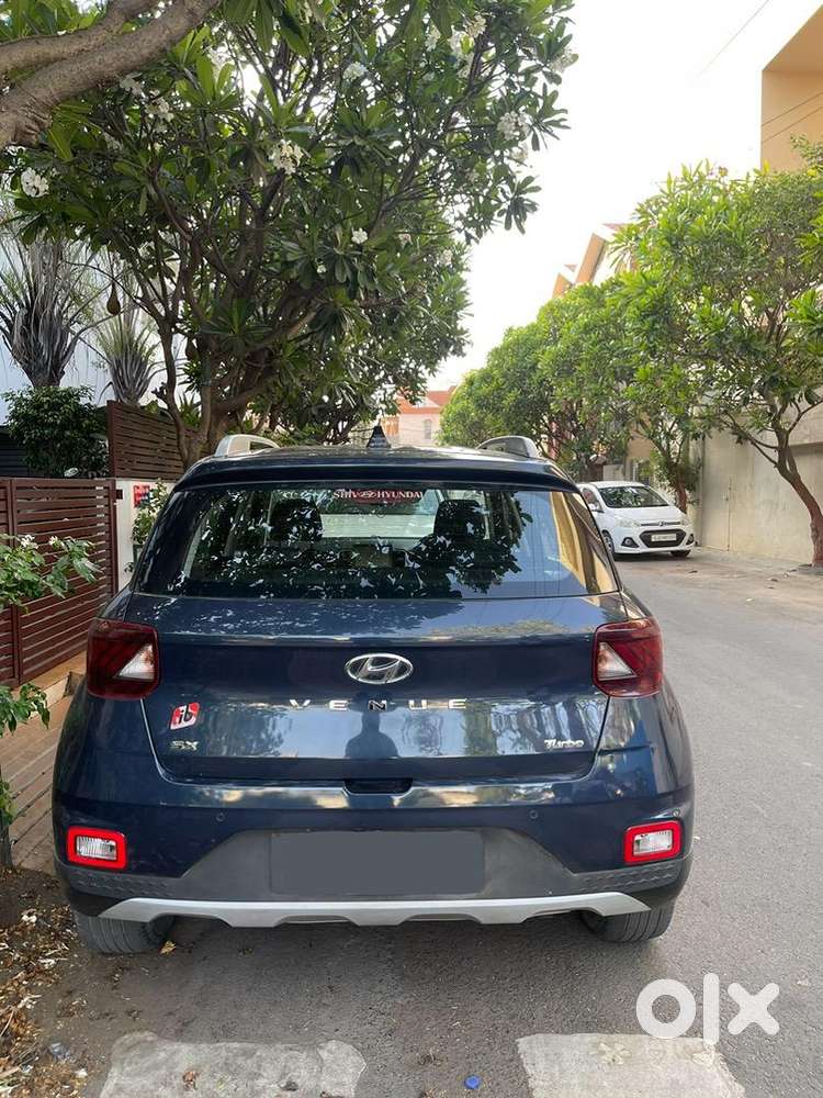 Hyundai Venue Petrol 47000 Km Driven And Well Maintained