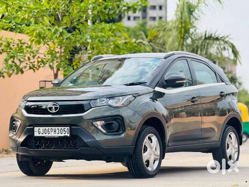 Tata Nexon, 2022, Petrol