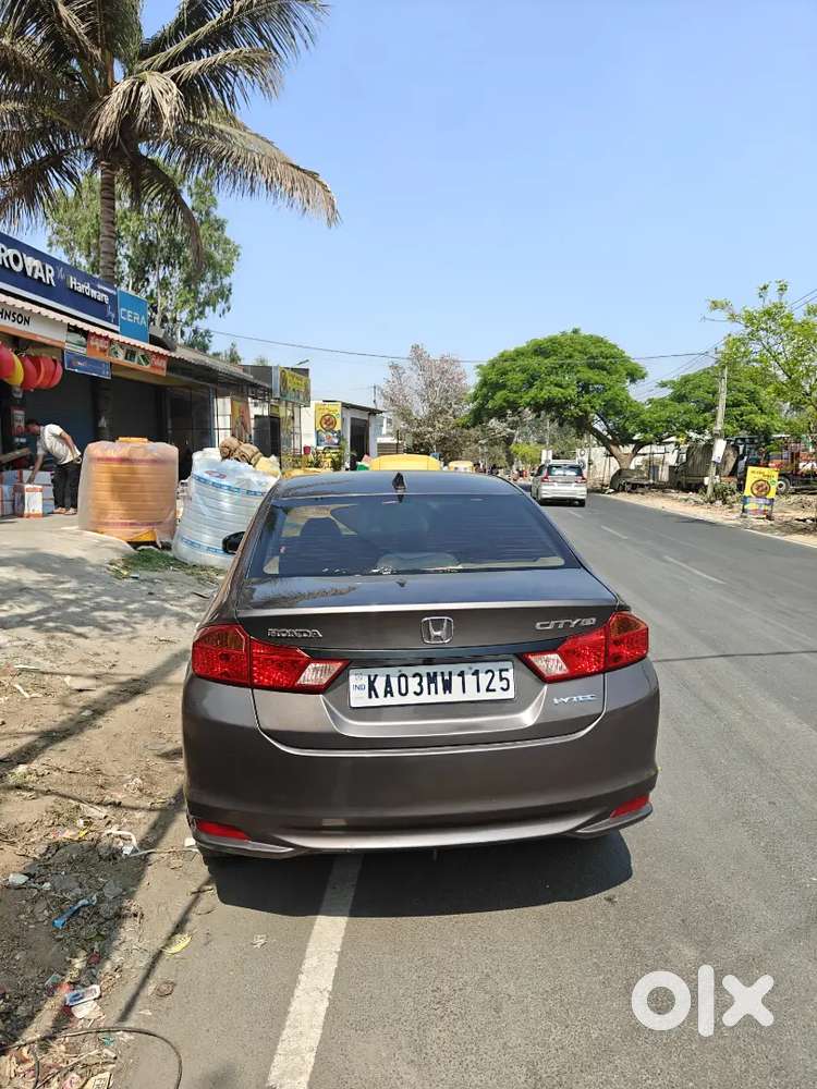 Honda City 2015 Petrol Topend Cvt 42kms