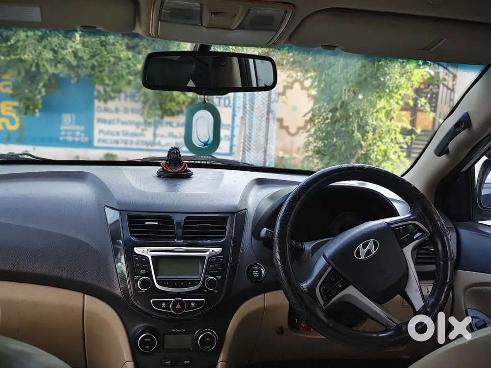 Hyundai Verna Diesel Manual 2014 Variant