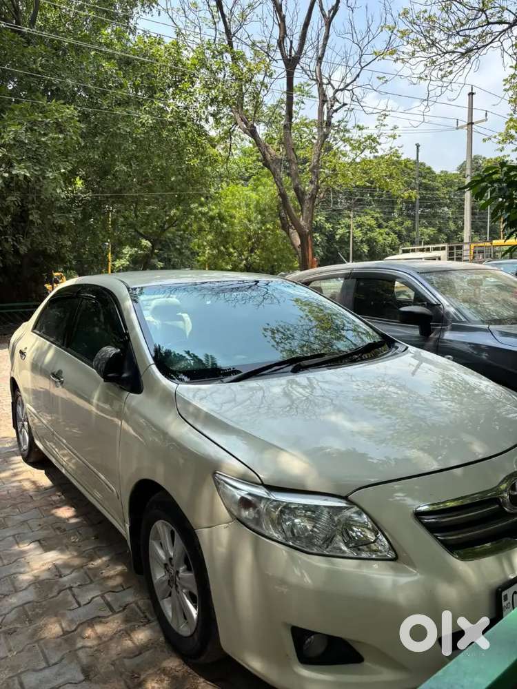 Toyota Corolla Altis 2011 Car