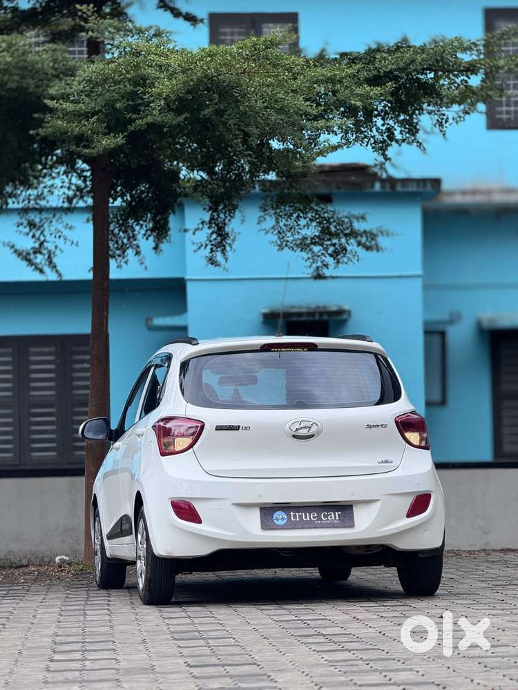 Hyundai Grand I10 Sportz, 2016, Petrol