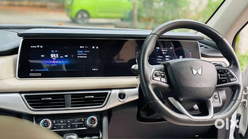 Mahindra Xuv700 2.2 Ax 7 Diesel At Str, 2021, Diesel