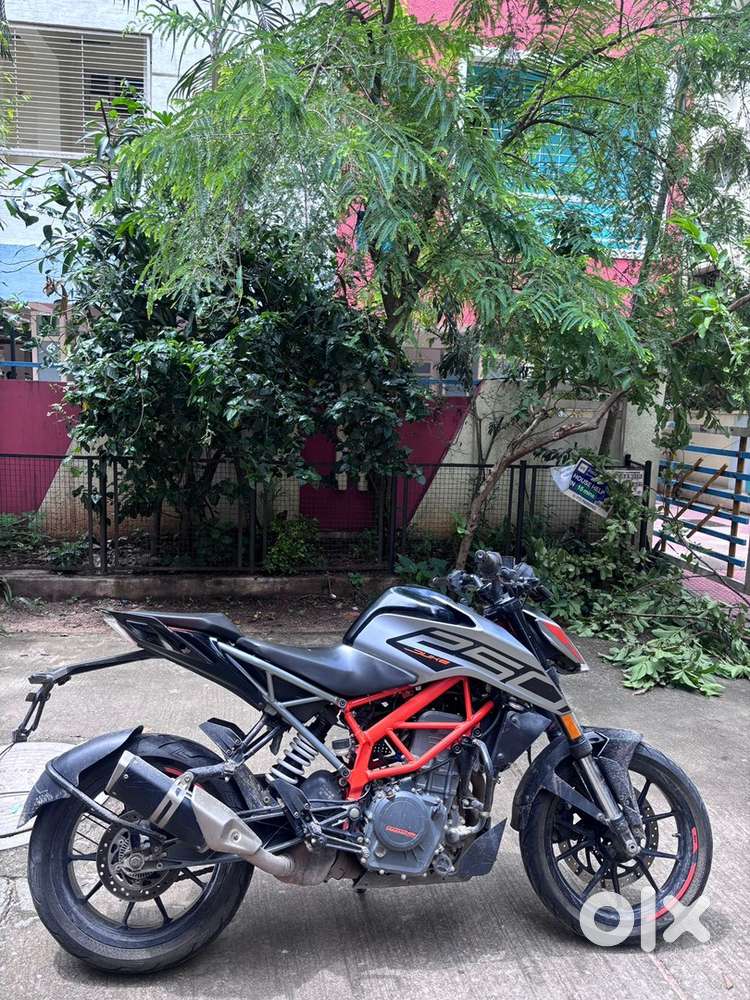 Well maintained Motorcycles 1820529532