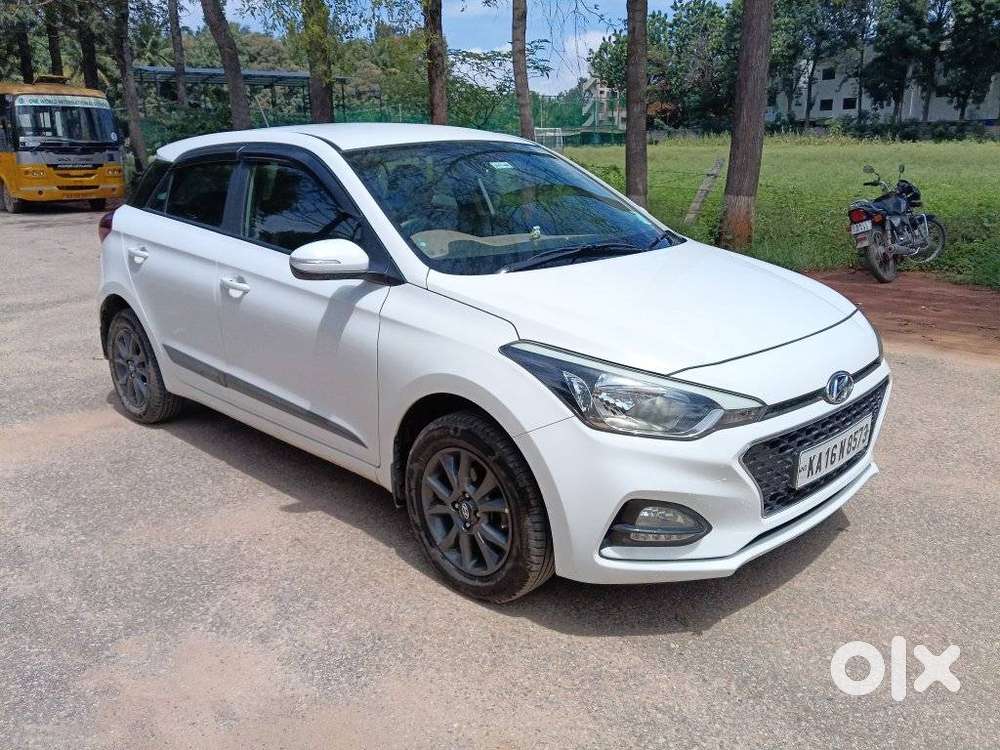 Hyundai i20 Sportz Plus CVT, 2020, Petrol