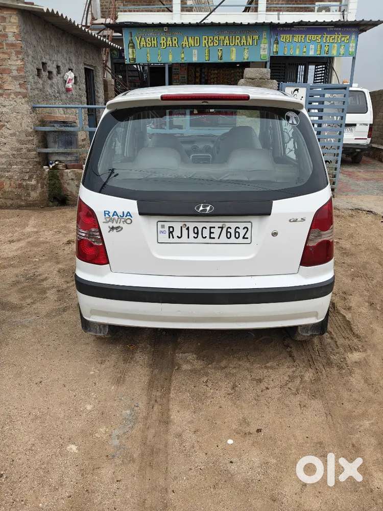 2nd Owner Hyundai Santro 2014 Petrol Gl