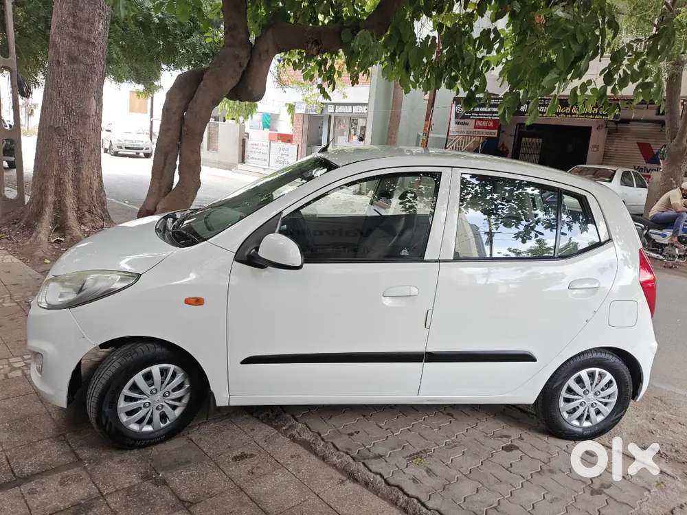 Hyundai I10 20015 Petrol 105000 Km Driven