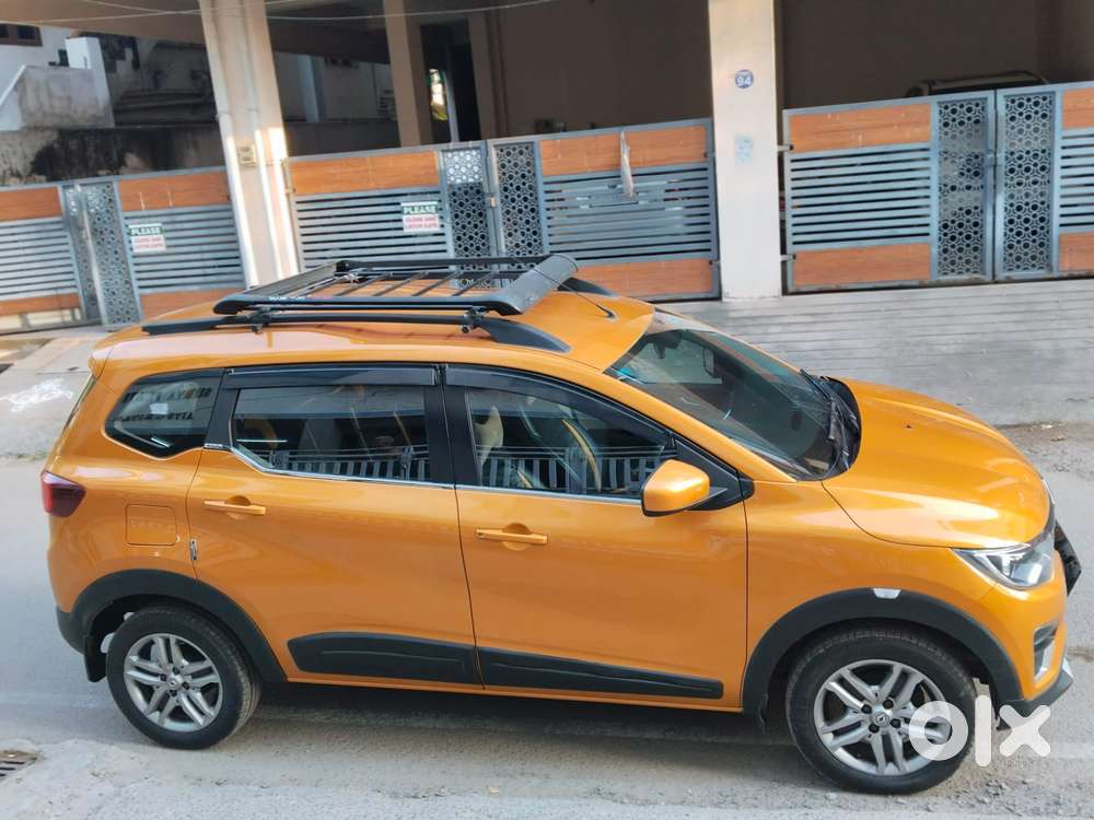 Renault Triber Rxt, 2023, Petrol