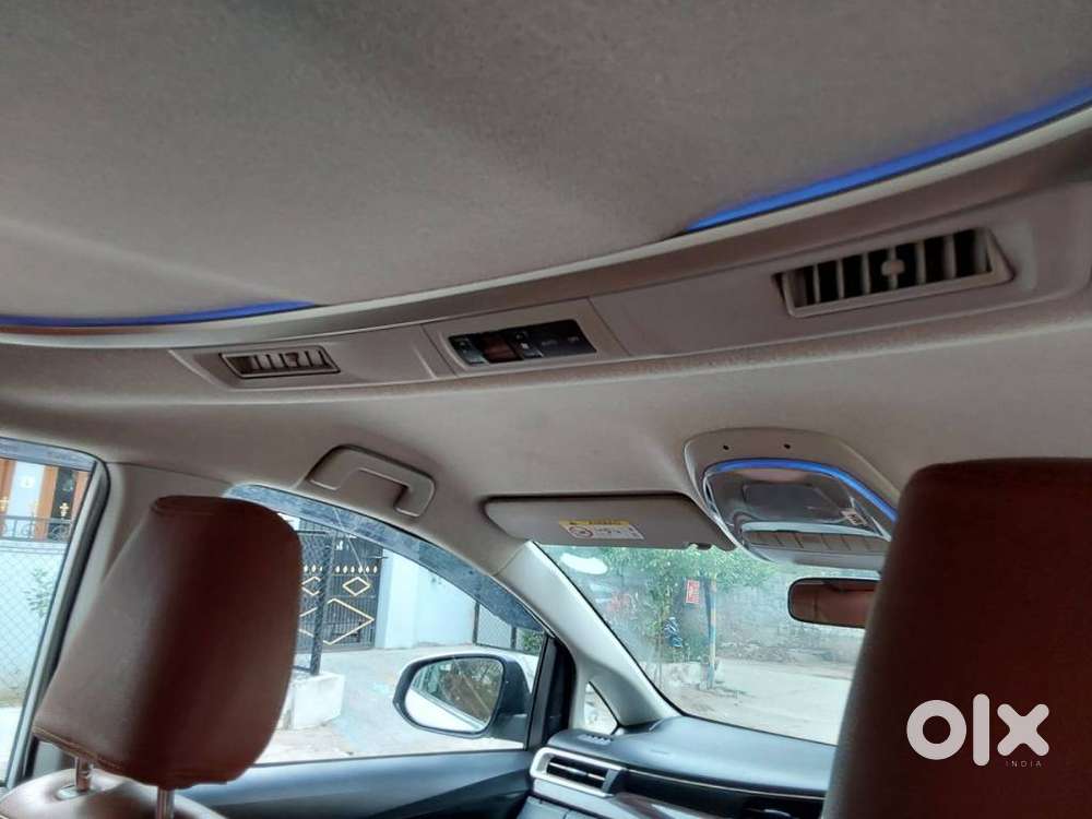 Toyota Innova Crysta 2.4 V 8 Str, 2023, Diesel