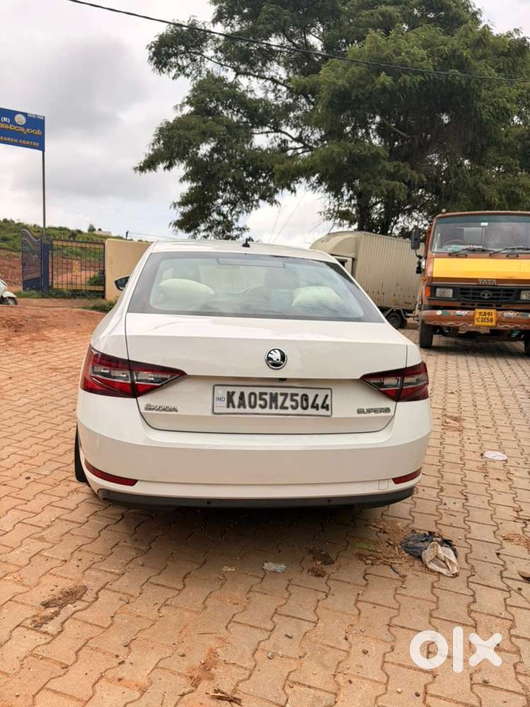 Skoda Superb 2019 Diesel Well Maintained