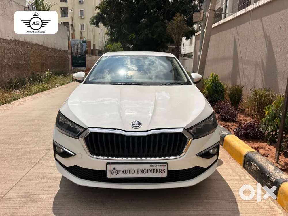 Skoda Slavia Ambition 1.5l Tsi Dsg, 2023, Petrol