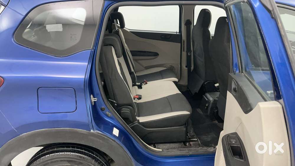 Renault Triber Rxt, 2022, Petrol