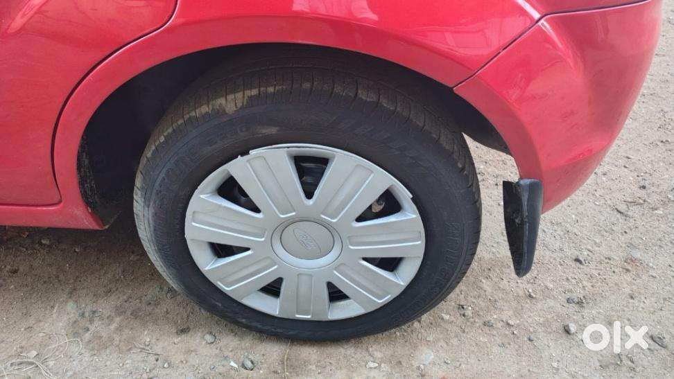 Ford Figo, 2010, Petrol